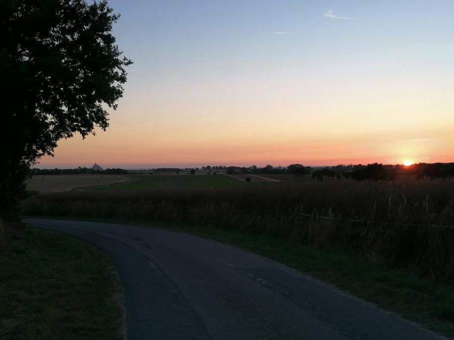 Sunset Family Mont Saint Michel Holiday home Ceaux