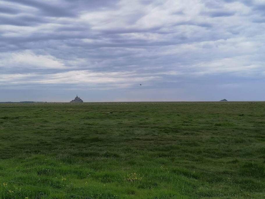 Sunset Family Mont Saint Michel Holiday home *